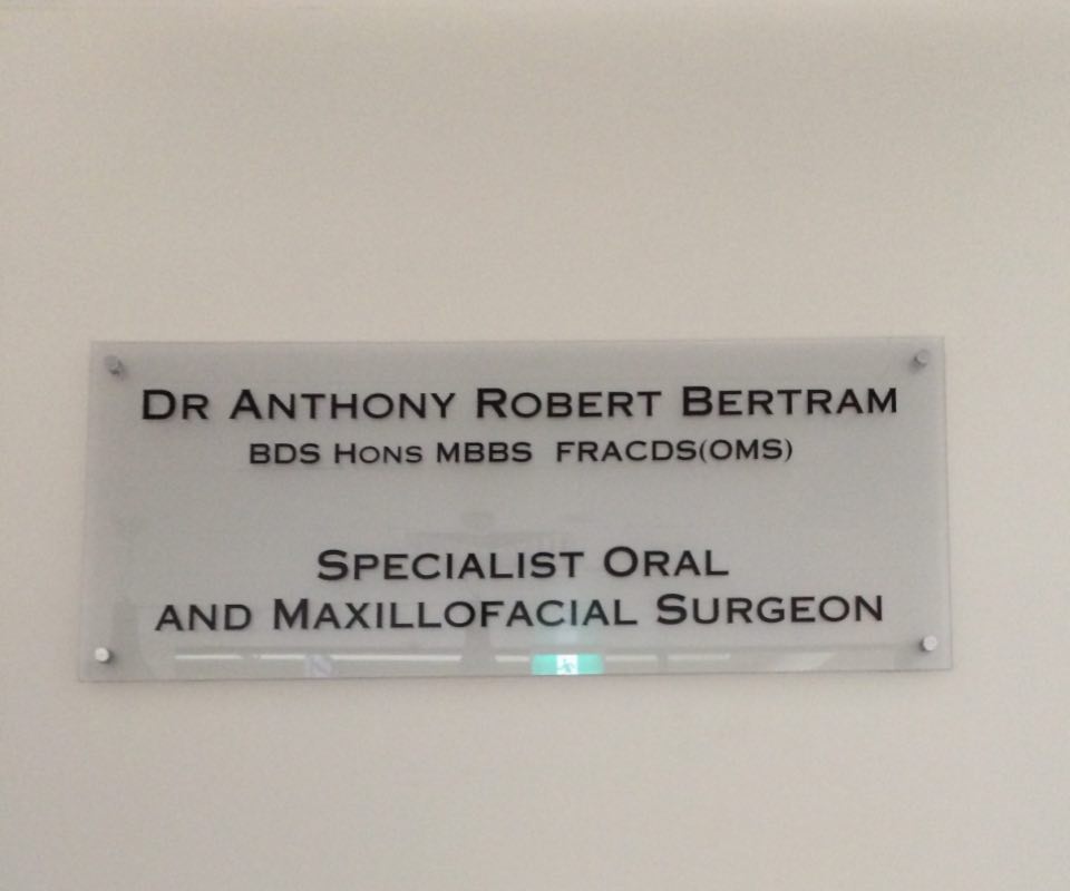 DR ANTHONY ROBERT BERTRAM | BDS Hons MBBS FRACDS (OMS)